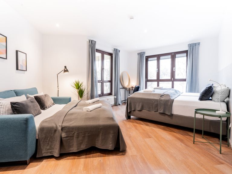 flatista homes apartments in München, Wohnung "Eddy's Nymphenburg", Schlafzimmer