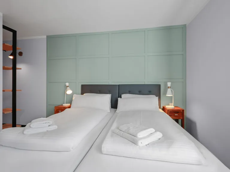 flatista homes apartments in München, Wohnung "Johann", Schlafzimmer