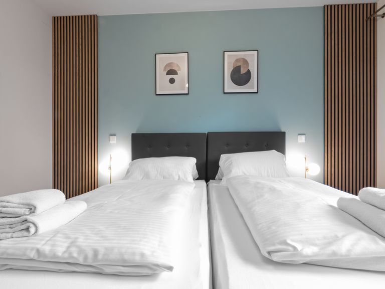flatista homes apartments in München, Wohnung "Nymphenburg Suites", Schlafzimmer