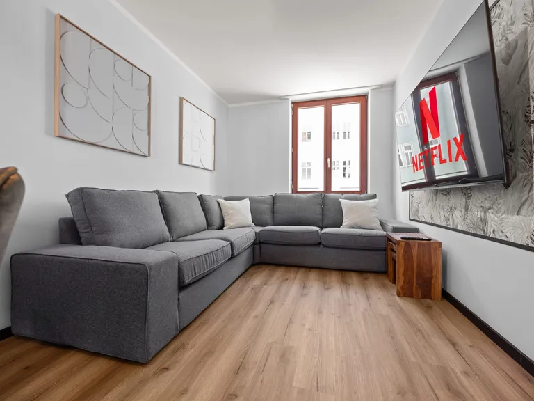 flatista homes apartments in München, Wohnung "Otto", Wohnzimmer