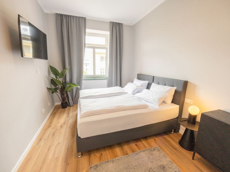flatista homes apartments in München, Wohnung "Sophie", Schlafzimmer