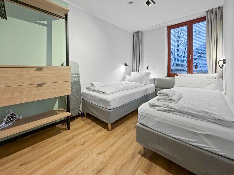 flatista homes apartments in München, Wohnung "Wilhelm", Schlafzimmer